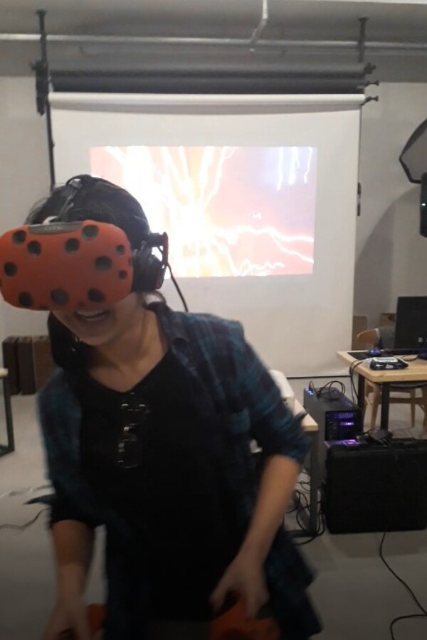 Team member in VR headset at Ransack event